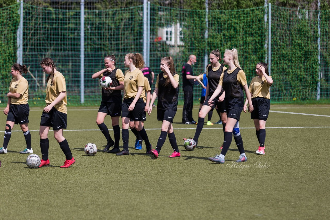 Bild 105 - B-Juniorinnen Pokalfinale SV Henstedt Ulzburg - SG Holstein Sued : 2:0